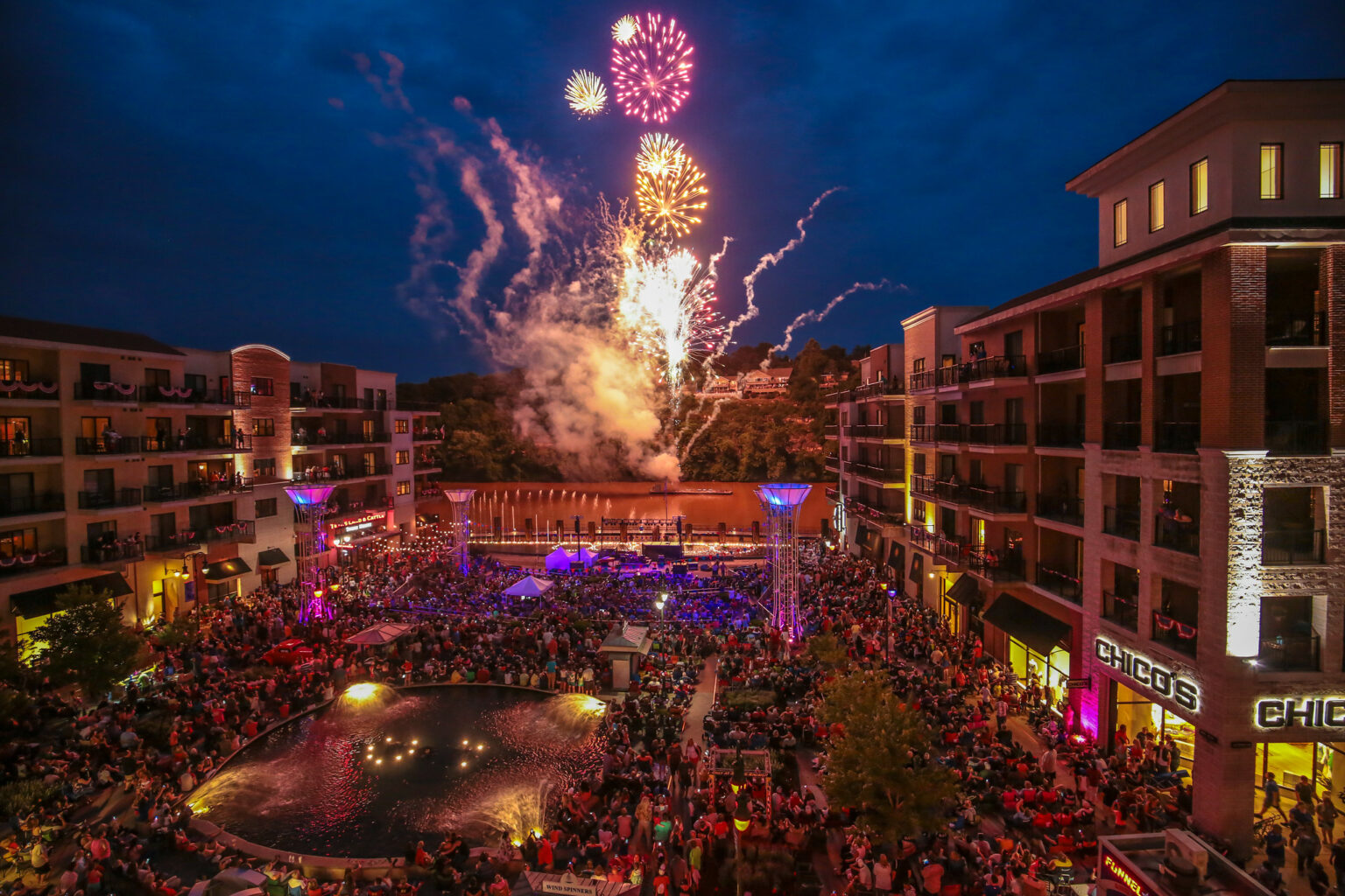 BEST Places to Watch Fireworks in Branson, MO 2024 2024